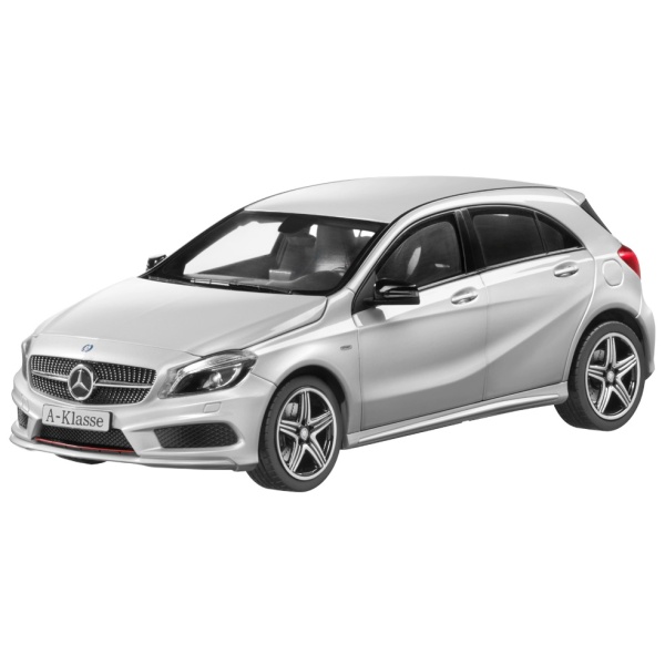 Macheta Oe Mercedes-Benz A-Class A 250 Sport 1:18 Argintiu B66960139